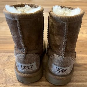 Ugg Toddler Classic genuine shearling boots